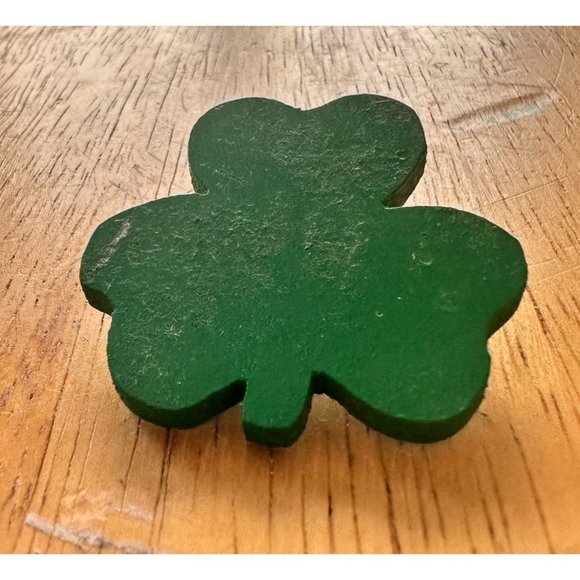 VTG St Patricks Day Trinket Box Handmade Plastic Canvas Shamrock Brooch Pin Bow - Picture 8 of 12